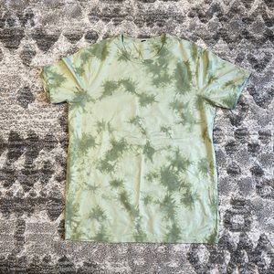 Green lulu Lemon shirt